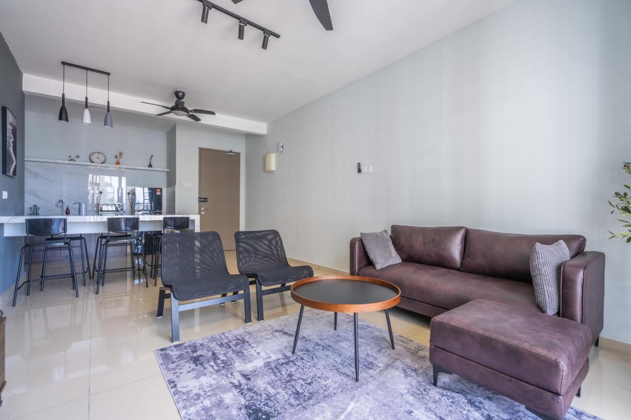 Pangsapuri Cozy 3-bedroom With Pool 6 Pax - Semarak *